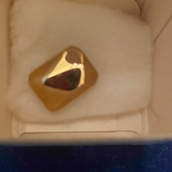 AVON FASHION JEWELRY VINTAGE CLASSIC ACCENT MOTIF GOLDTONE - Picture 3 of 5